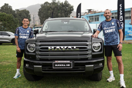 GWM entrega flota de vehículos a Sporting Cristal
